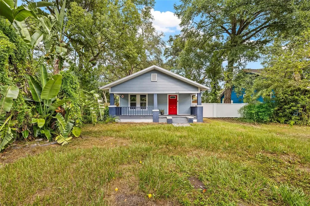 210 E Cluster Avenue Tampa FL 33604