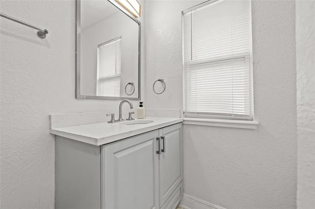 210 E Cluster Avenue Tampa FL 33604