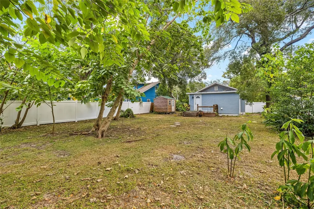 210 E Cluster Avenue Tampa FL 33604