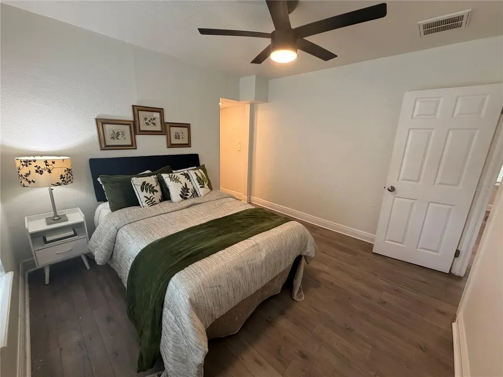 210 E Cluster Avenue Tampa FL 33604