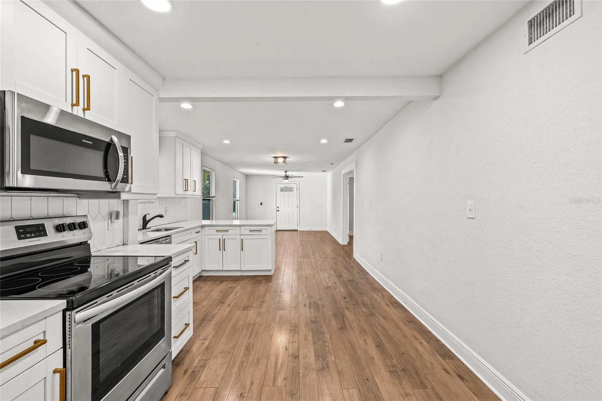 210 E Cluster Avenue Tampa FL 33604