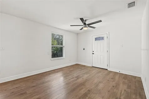 210 E Cluster Avenue Tampa FL 33604