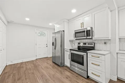210 E Cluster Avenue Tampa FL 33604
