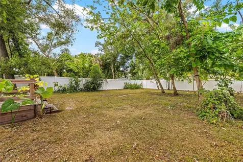 210 E Cluster Avenue Tampa FL 33604