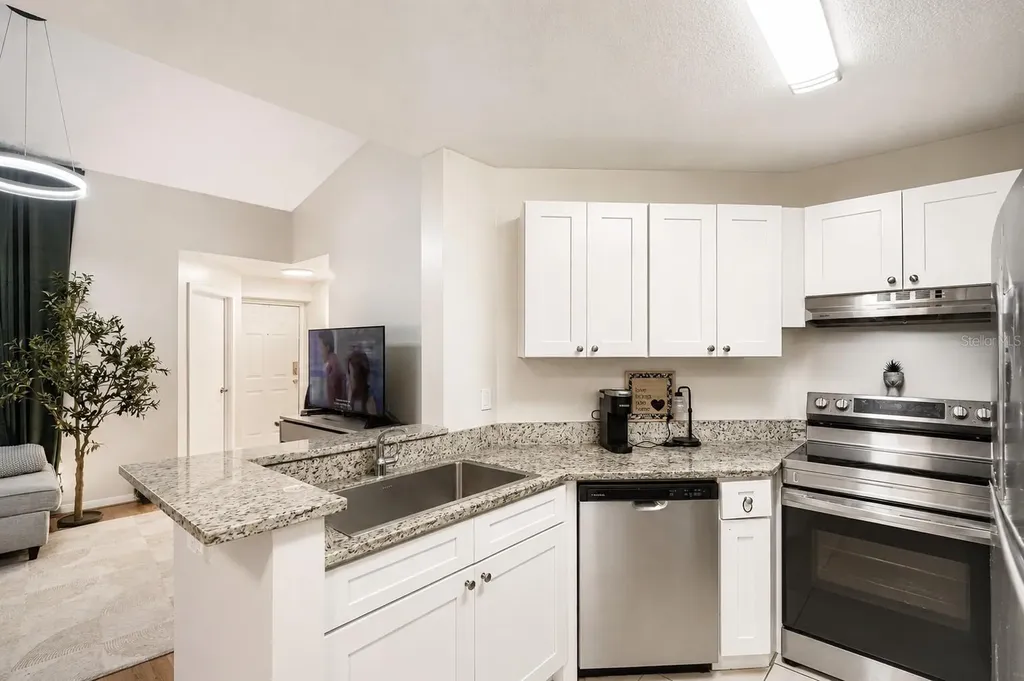 2548 Grassy Point Drive Lake Mary FL 32746