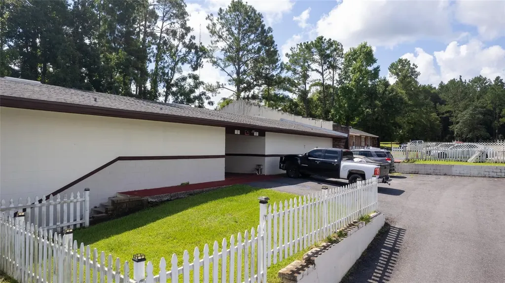 649 W Base Street Madison FL 32340