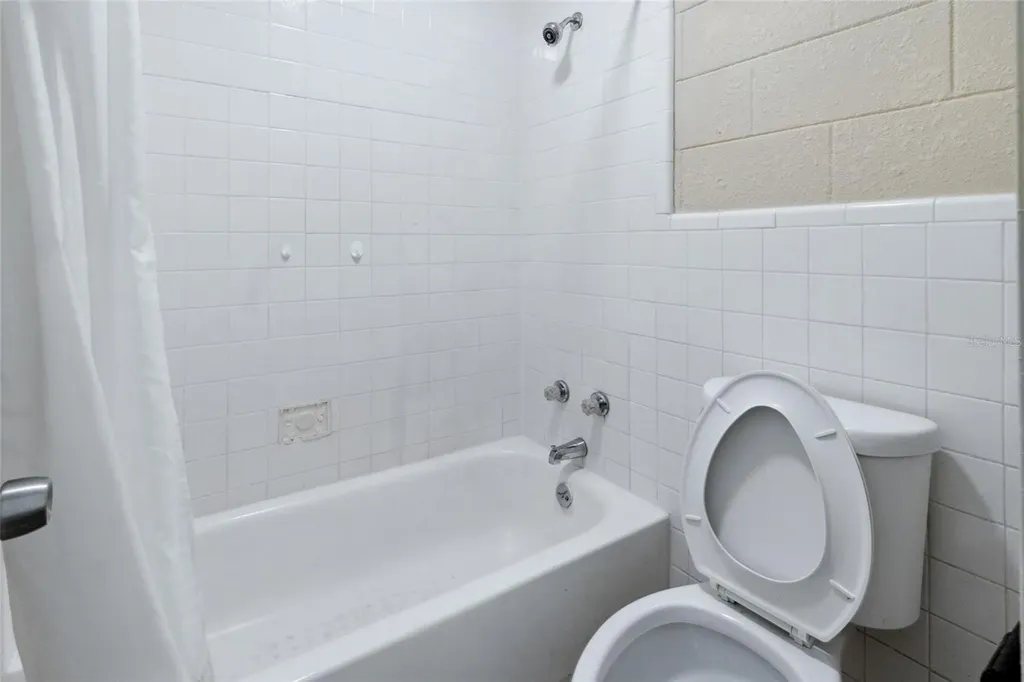 649 W Base Street Madison FL 32340