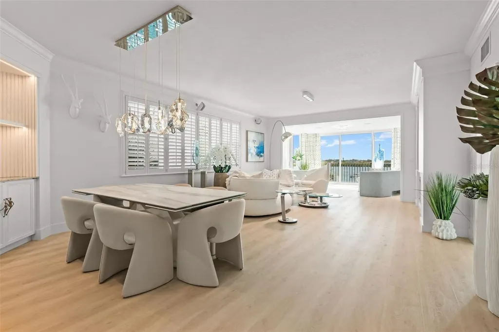 1260 Dolphin Bay Way Sarasota FL 34242