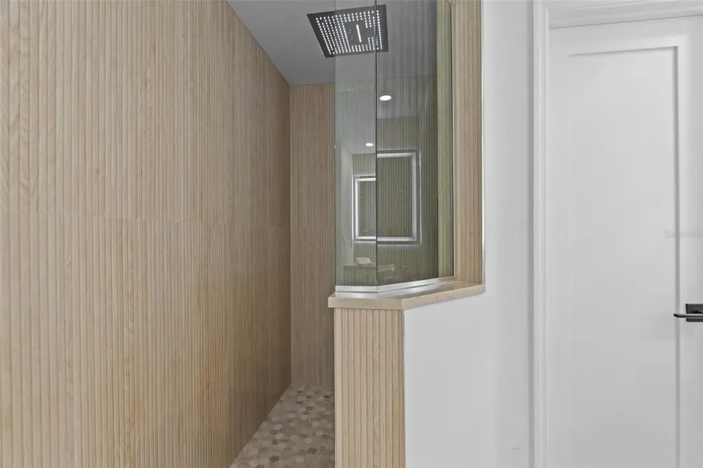 1260 Dolphin Bay Way Sarasota FL 34242