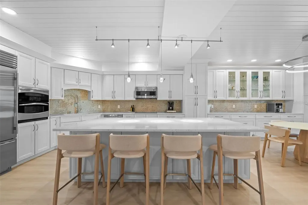 1260 Dolphin Bay Way Sarasota FL 34242