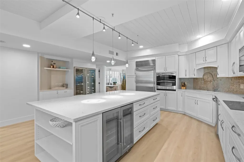 1260 Dolphin Bay Way Sarasota FL 34242