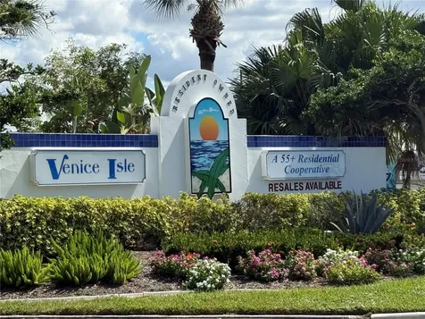 104 Via Veneto Venice FL 34285
