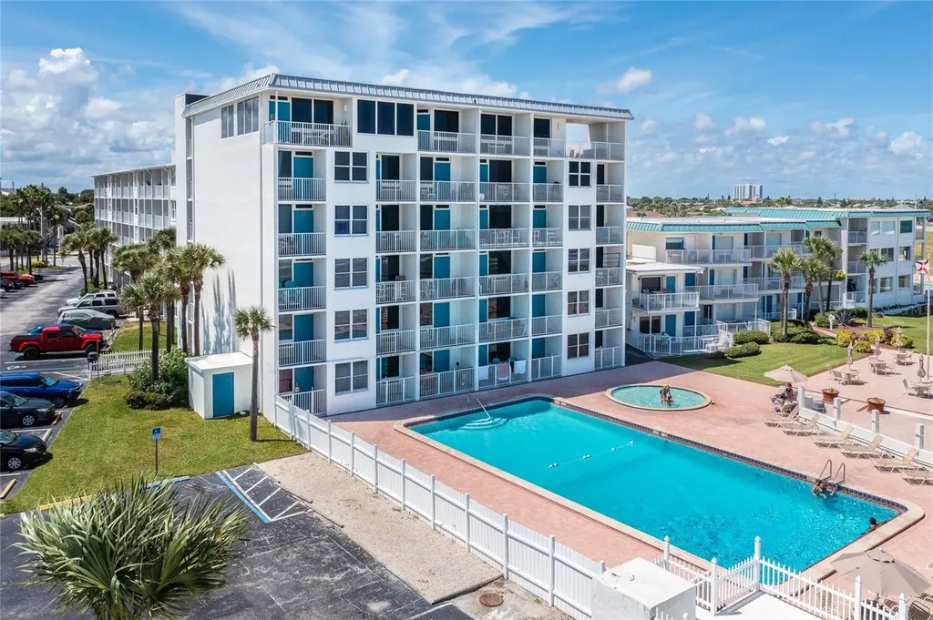 935 S Atlantic Avenue Daytona Beach FL 32118