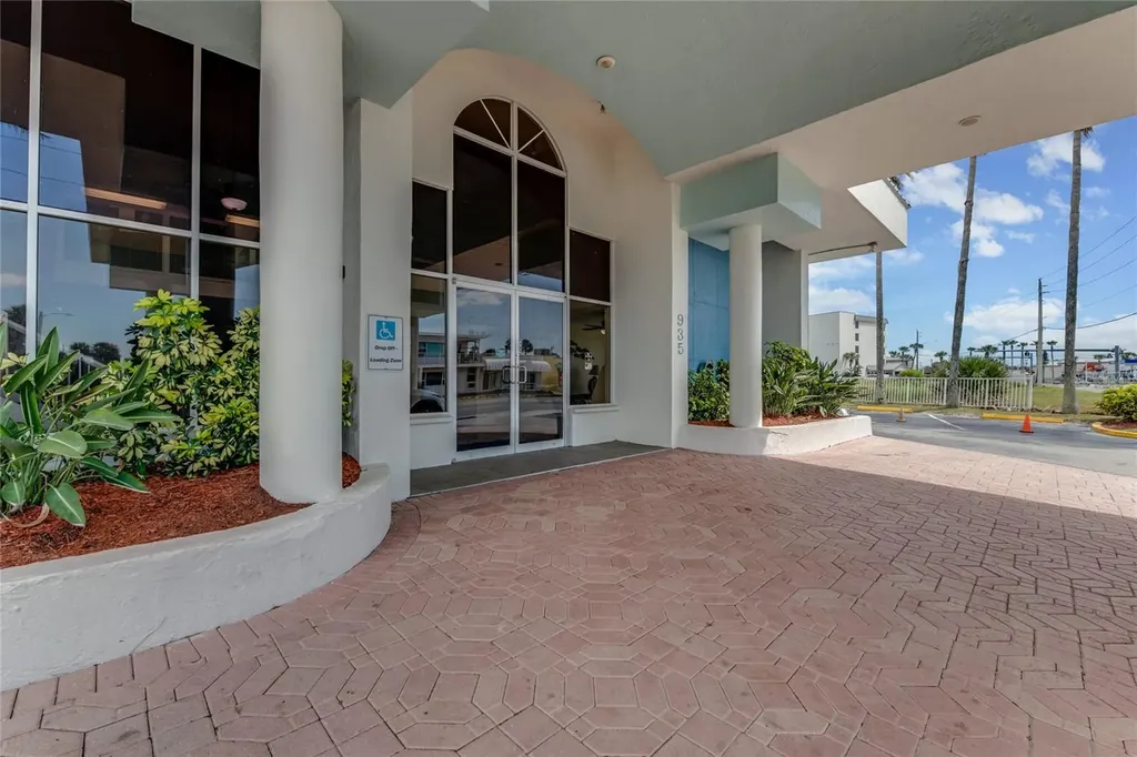 935 S Atlantic Avenue Daytona Beach FL 32118