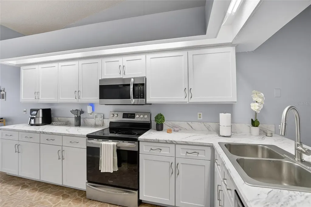 11005 Kenbrook Drive Riverview FL 33578