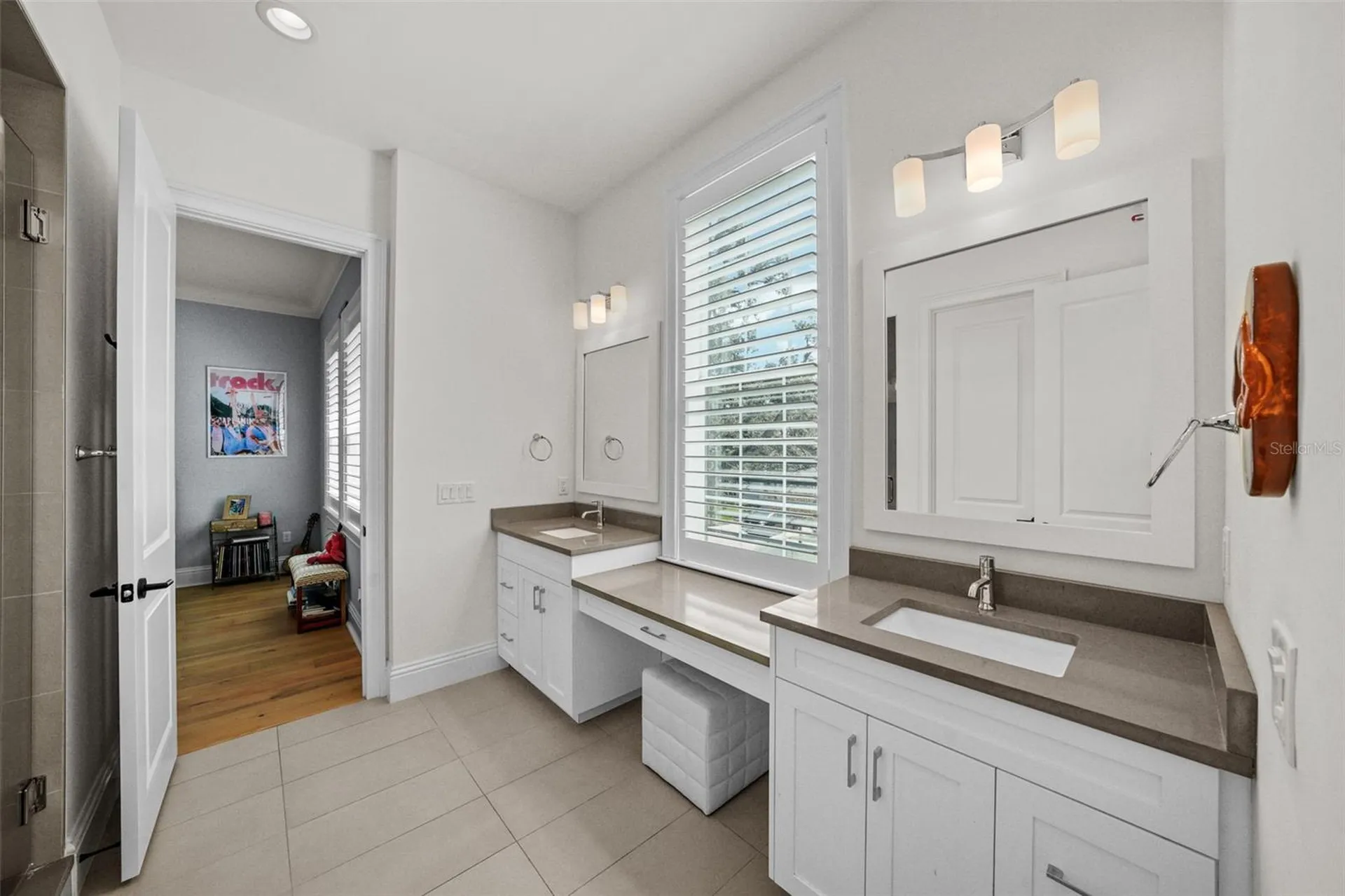 3301 W Lawn Avenue Tampa FL 33611