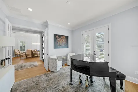 3301 W Lawn Avenue Tampa FL 33611