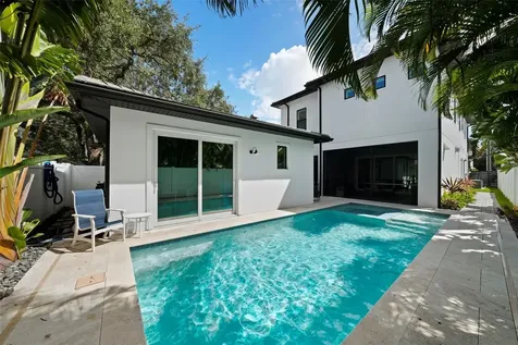 3301 W Lawn Avenue Tampa FL 33611