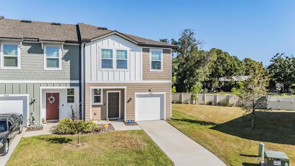 6266 Bucket Court Gibsonton FL 33534