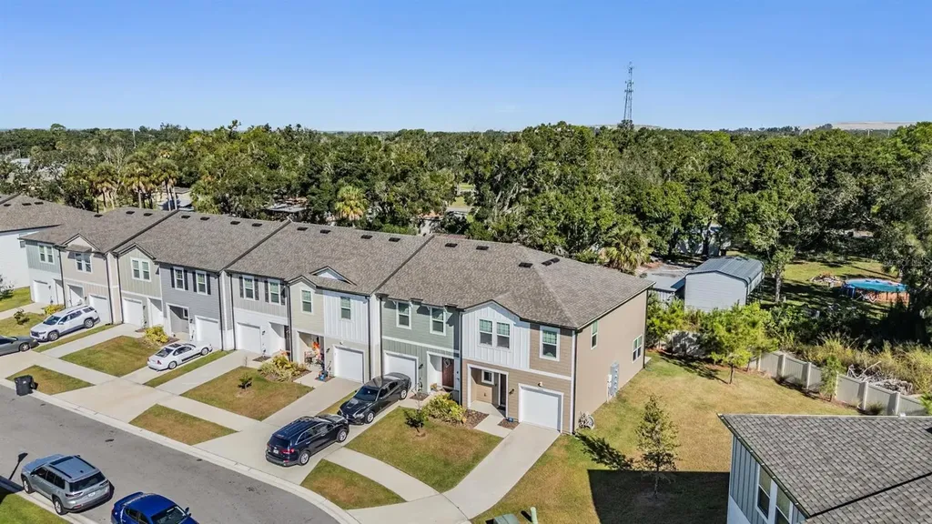 6266 Bucket Court Gibsonton FL 33534