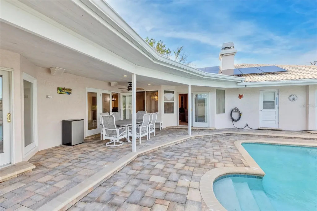 411 Belle Isle Avenue Belleair Beach FL 33786