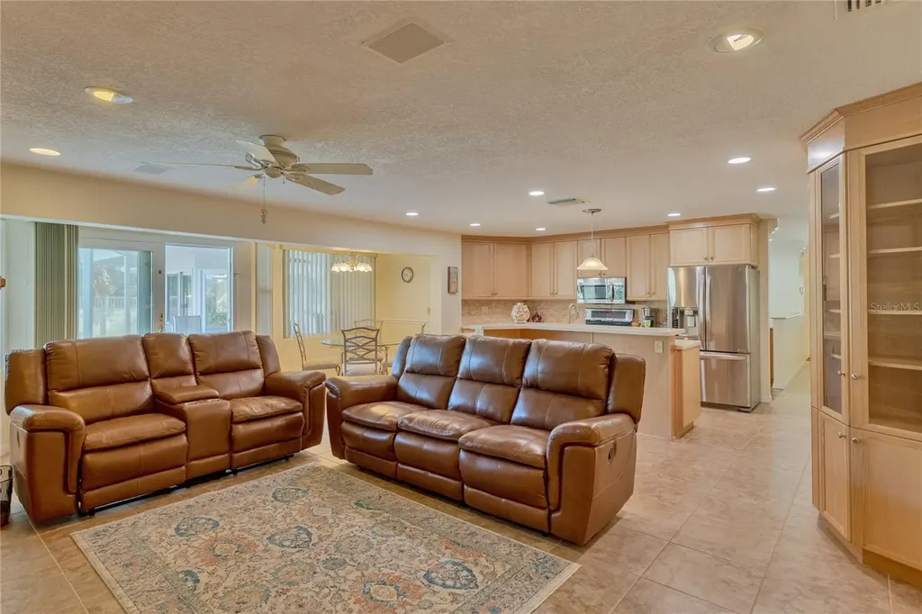 411 Belle Isle Avenue Belleair Beach FL 33786