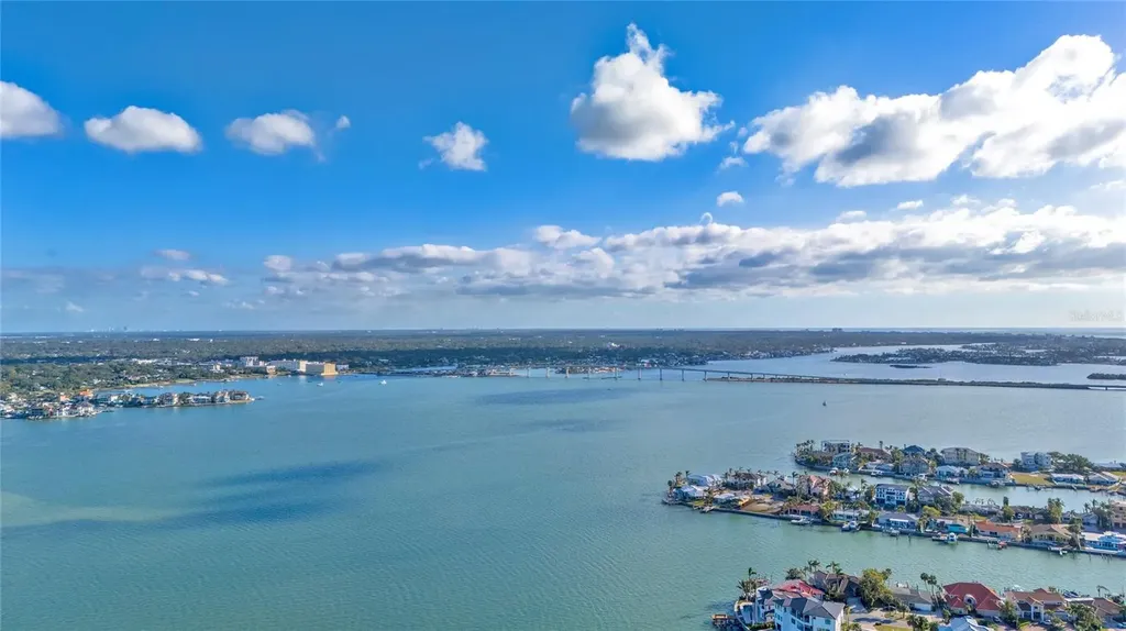 411 Belle Isle Avenue Belleair Beach FL 33786