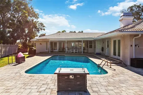 411 Belle Isle Avenue Belleair Beach FL 33786