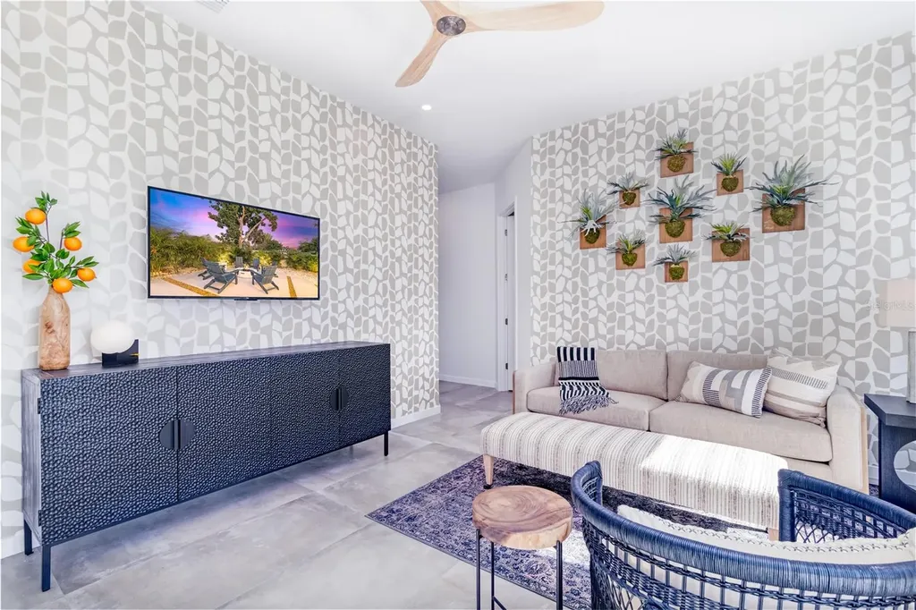 2585 Clematis Street Sarasota FL 34239