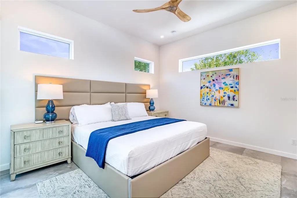 2585 Clematis Street Sarasota FL 34239
