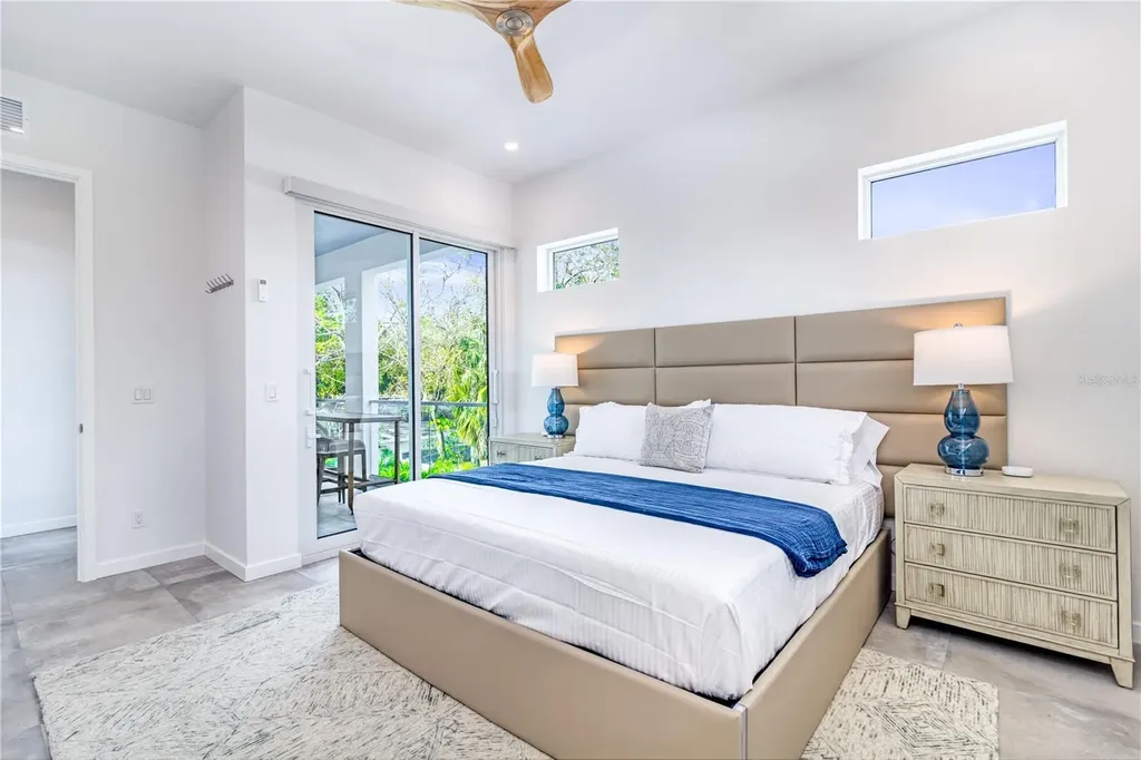 2585 Clematis Street Sarasota FL 34239