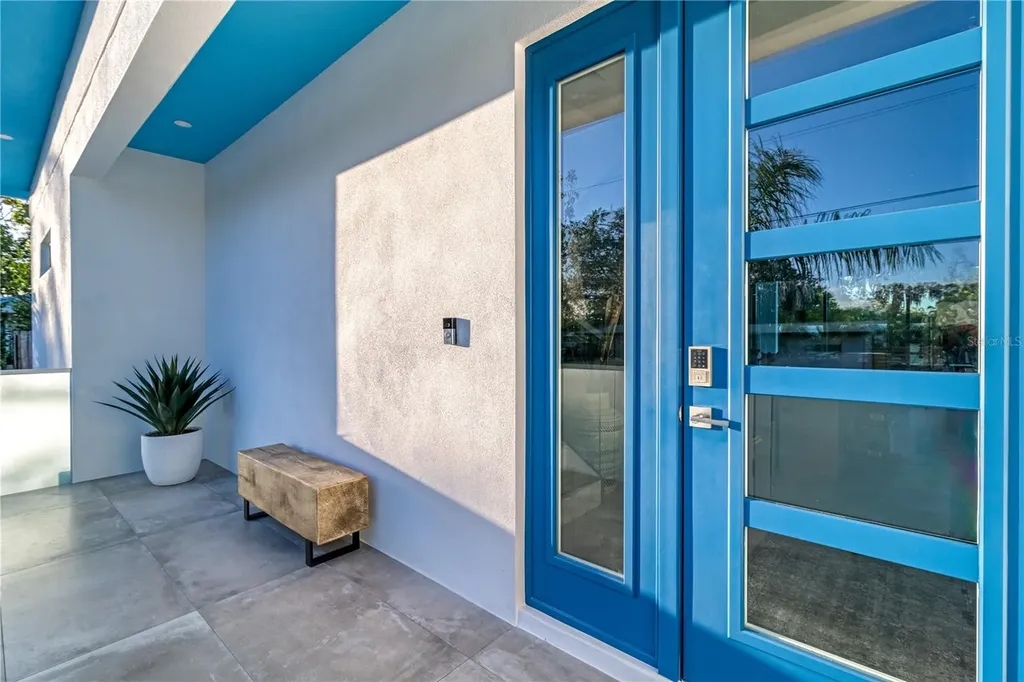 2585 Clematis Street Sarasota FL 34239