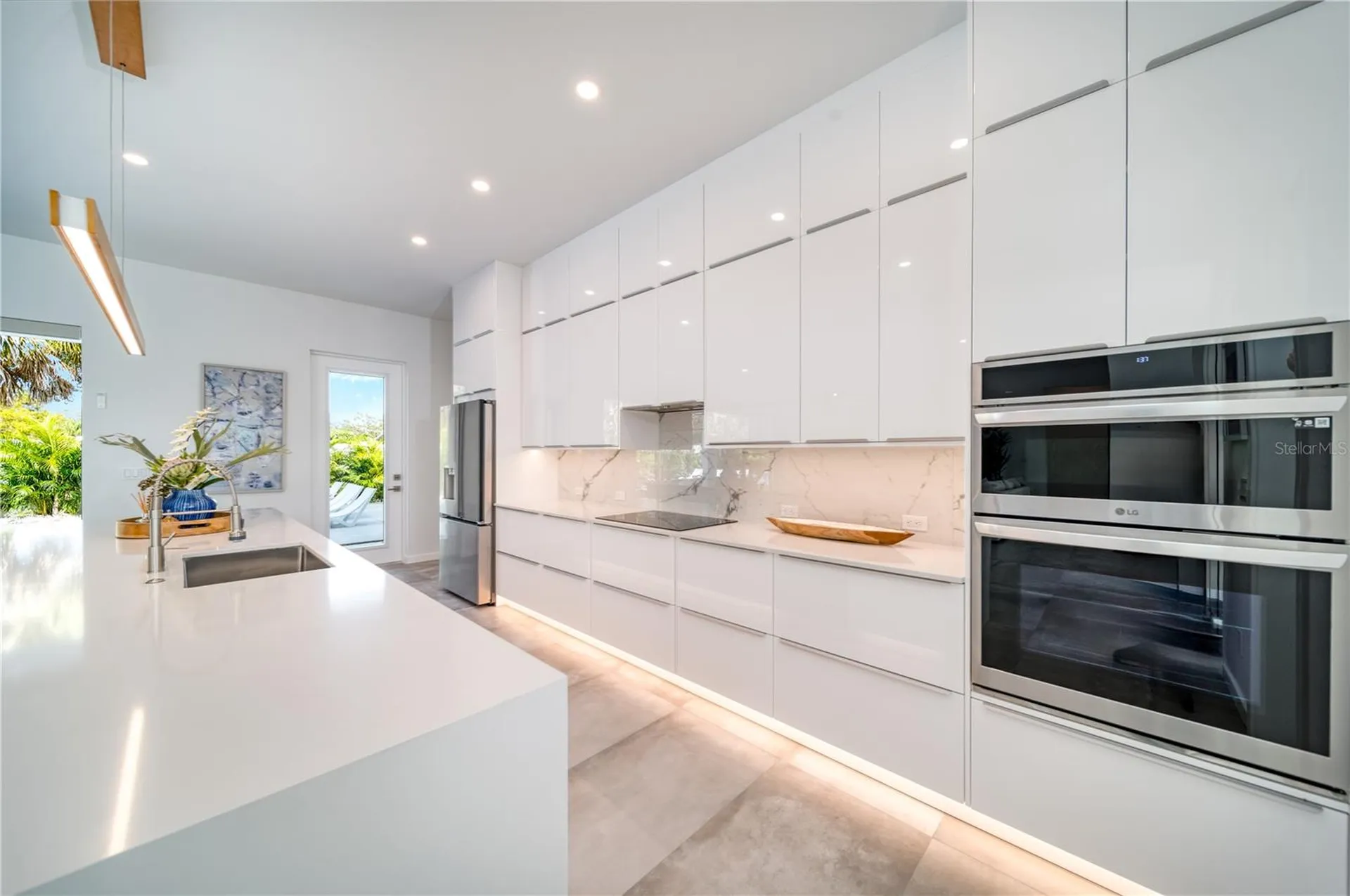 2585 Clematis Street Sarasota FL 34239