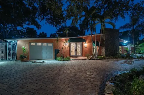 3033 82nd Way N St Petersburg FL 33710