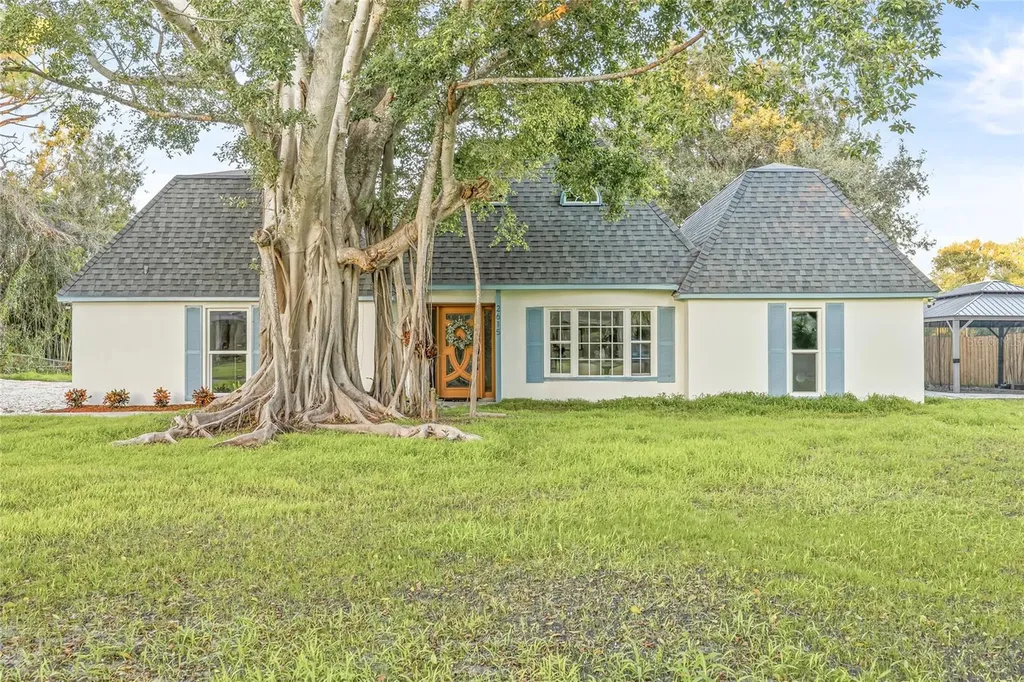 2615 Desoto Way S St Petersburg FL 33712