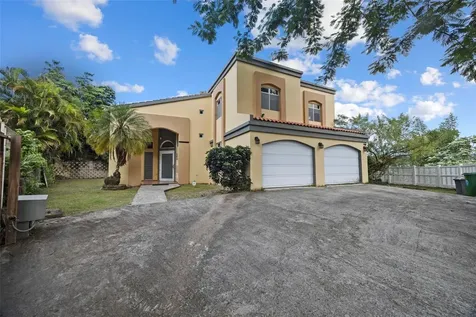 Calle 1 B-6, Lomas Del Sol Dev. Guaynabo PR 00971