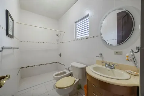 Calle 1 B-6, Lomas Del Sol Dev. Guaynabo PR 00971