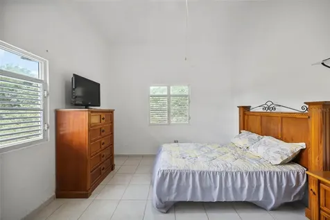 Calle 1 B-6, Lomas Del Sol Dev. Guaynabo PR 00971