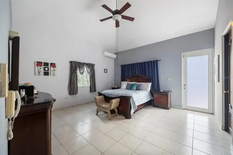 Calle 1 B-6, Lomas Del Sol Dev. Guaynabo PR 00971