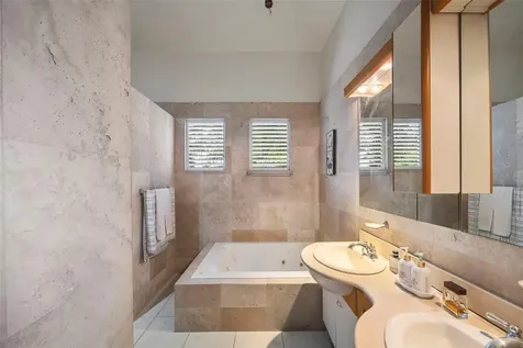 Calle 1 B-6, Lomas Del Sol Dev. Guaynabo PR 00971