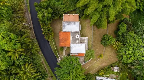 Calle 1 B-6, Lomas Del Sol Dev. Guaynabo PR 00971