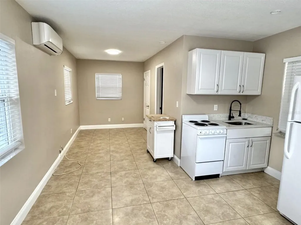 3815 1st Avenue N St Petersburg FL 33713