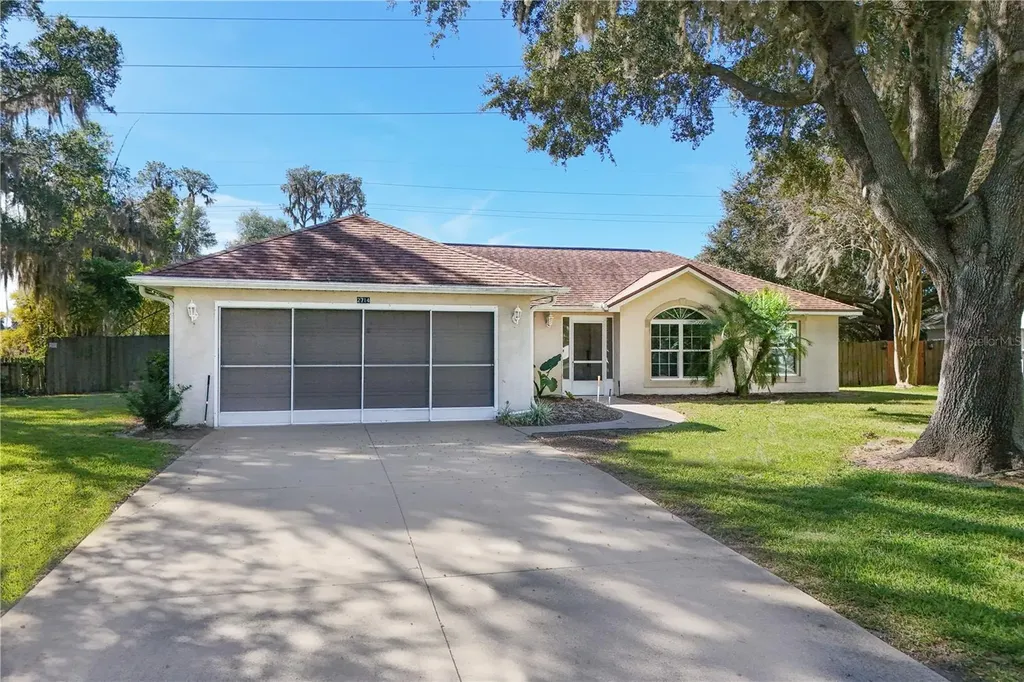 2714 Bayview Drive Eustis FL 32726