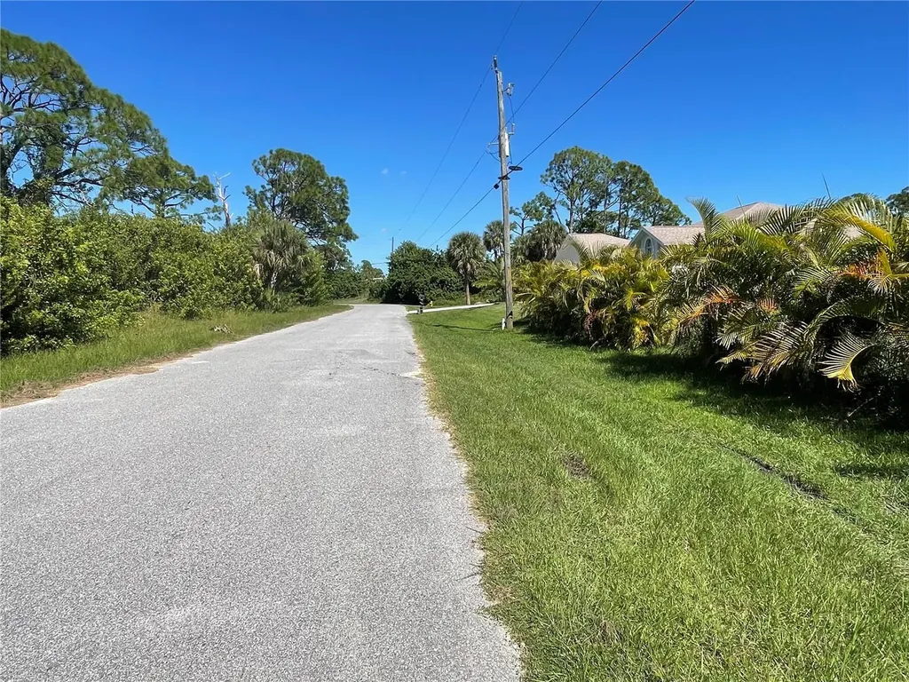 1221 Underhill Circle Port Charlotte FL 33953
