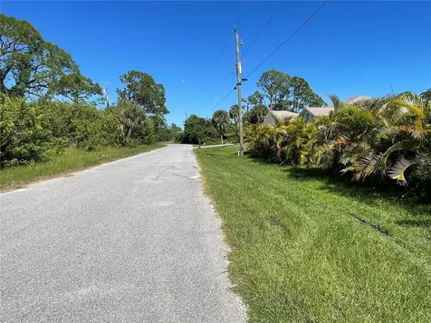 1221 Underhill Circle Port Charlotte FL 33953