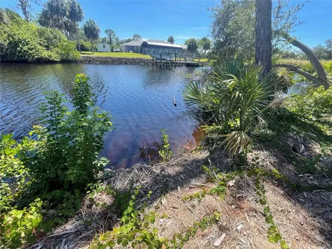 1221 Underhill Circle Port Charlotte FL 33953