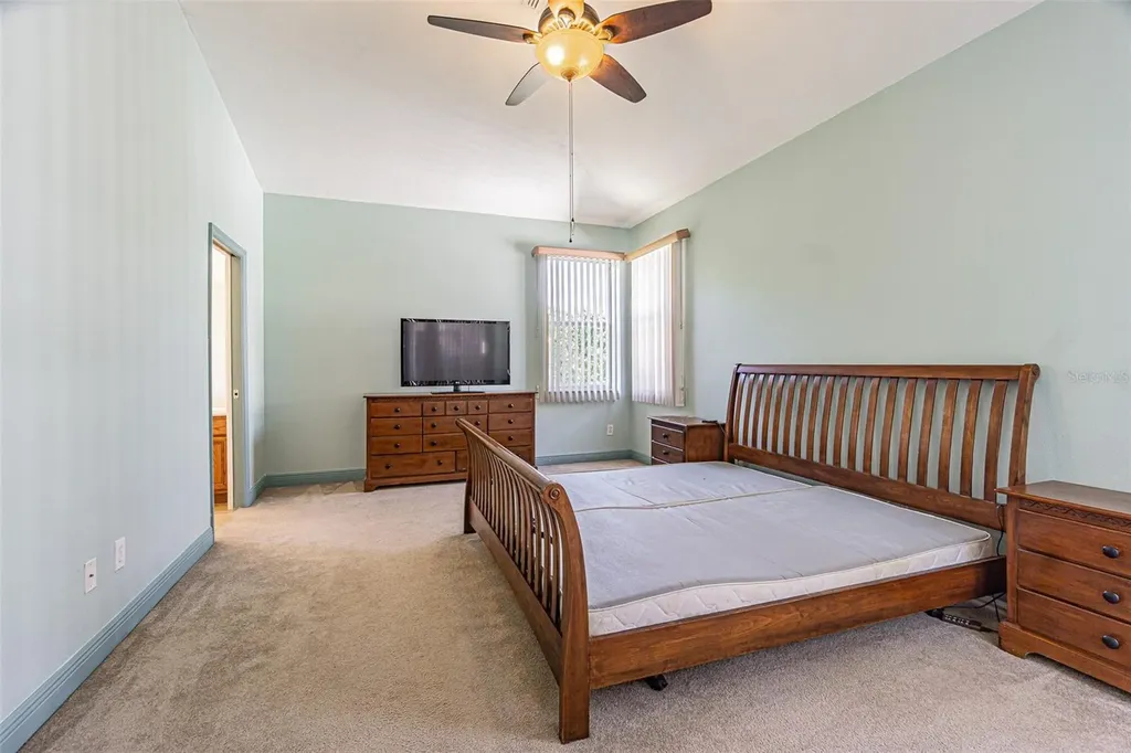 9506 Rolling Circle San Antonio FL 33576