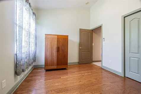 9506 Rolling Circle San Antonio FL 33576