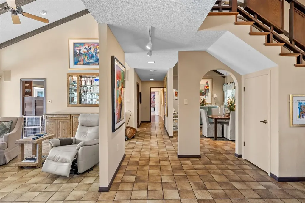4922 W Bay Way Place Tampa FL 33629