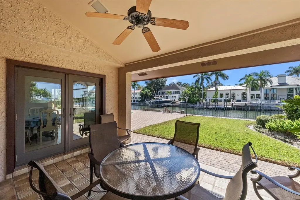 4922 W Bay Way Place Tampa FL 33629